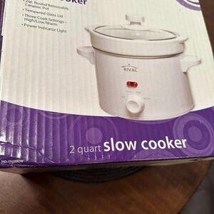 Rival 2 quart slow cooker, nip.